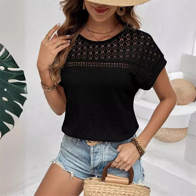 Vellora™ | Hæklet Bluse med Blonde Detalje