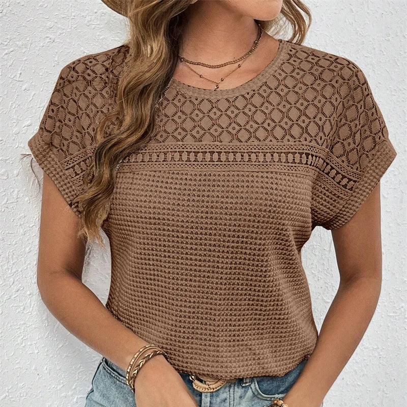 Vellora™ | Hæklet Bluse med Blonde Detalje